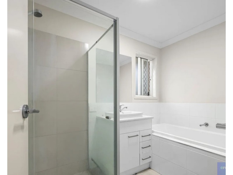 13 Wallace Street, Walloon QLD 4306