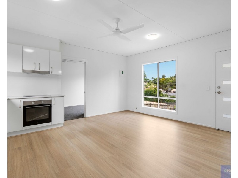 42 Avonmore Street, Edens Landing QLD 4207