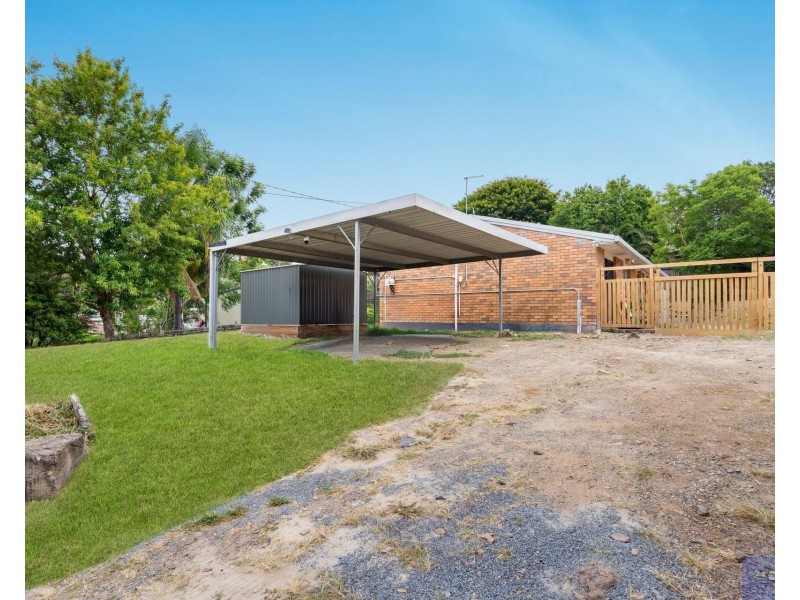 42 Avonmore Street, Edens Landing QLD 4207