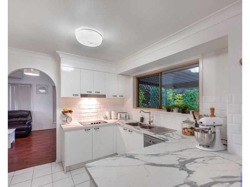 198 Castile Crescent, Edens Landing QLD 4207