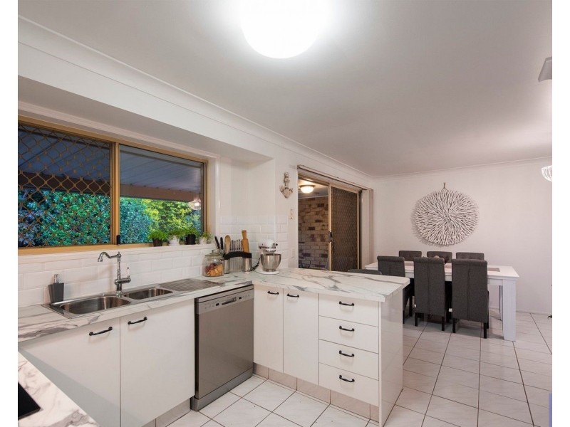 198 Castile Crescent, Edens Landing QLD 4207