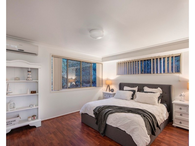 198 Castile Crescent, Edens Landing QLD 4207