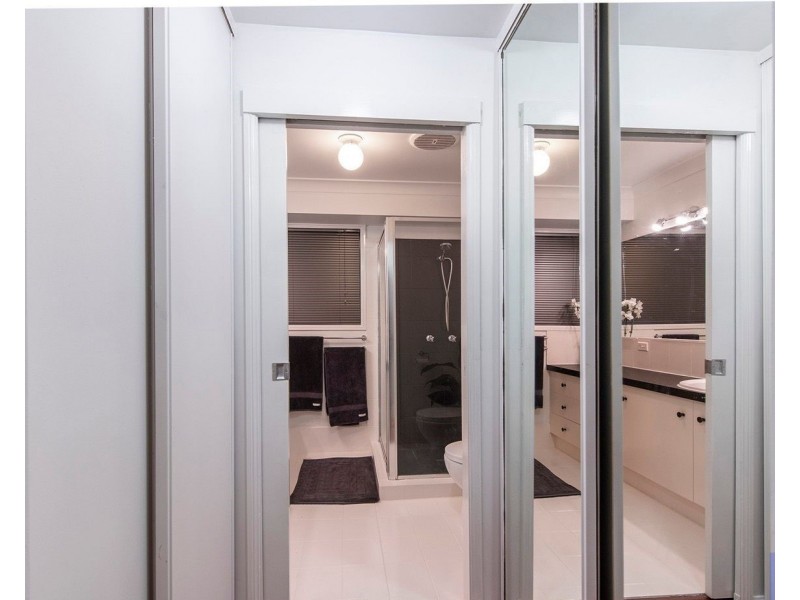 198 Castile Crescent, Edens Landing QLD 4207