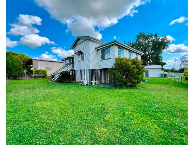 17 Royd Street, Wandoan QLD 4419