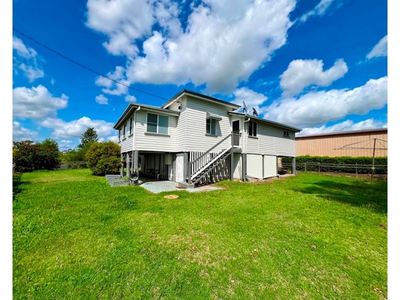 17 Royd Street, Wandoan QLD 4419