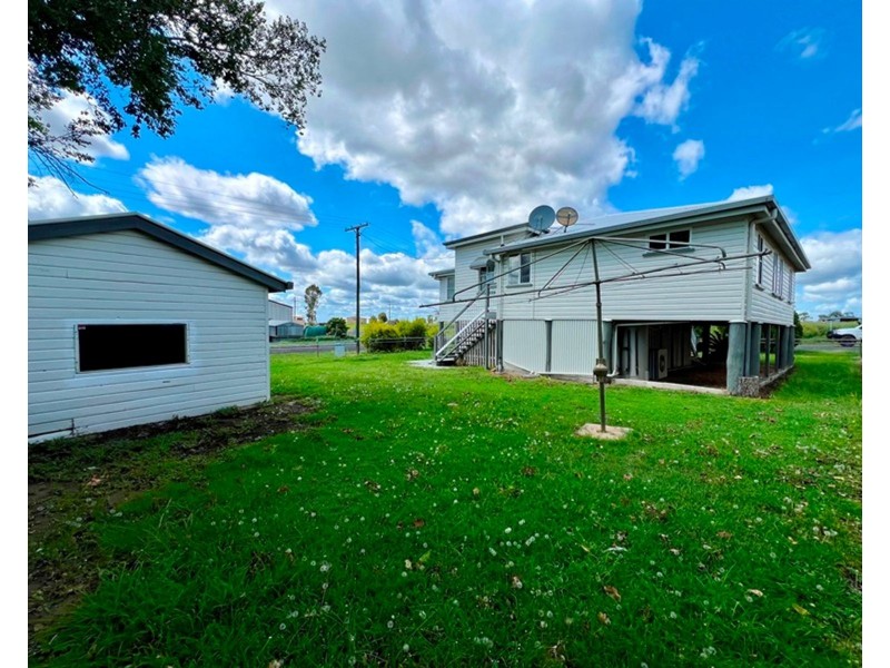 17 Royd Street, Wandoan QLD 4419