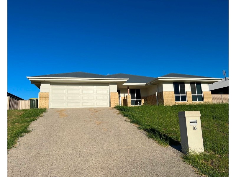 16 Cypress Pines Drive, Miles QLD 4415