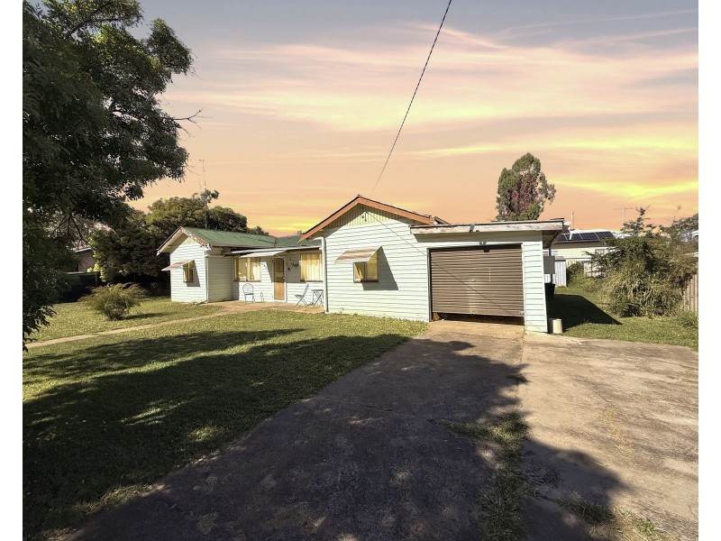4 Castle Street, Chinchilla QLD 4413