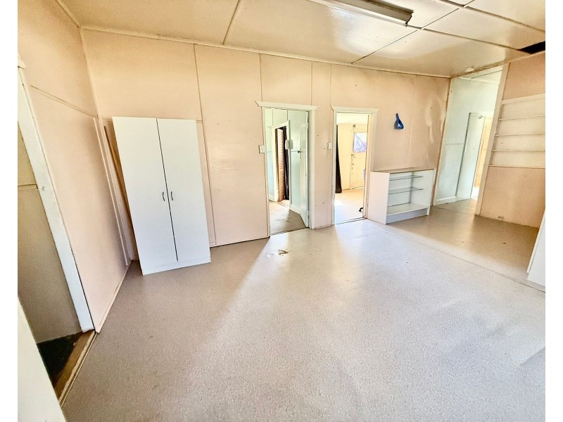 4 Castle Street, Chinchilla QLD 4413