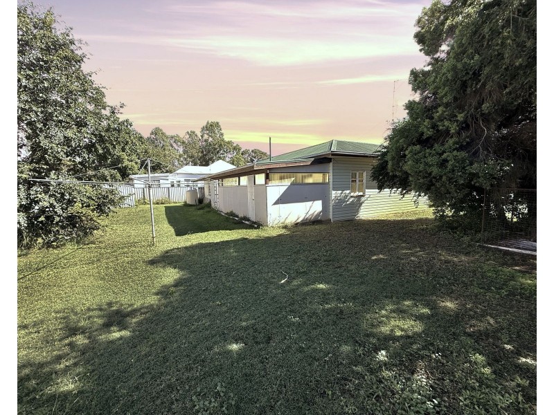 4 Castle Street, Chinchilla QLD 4413
