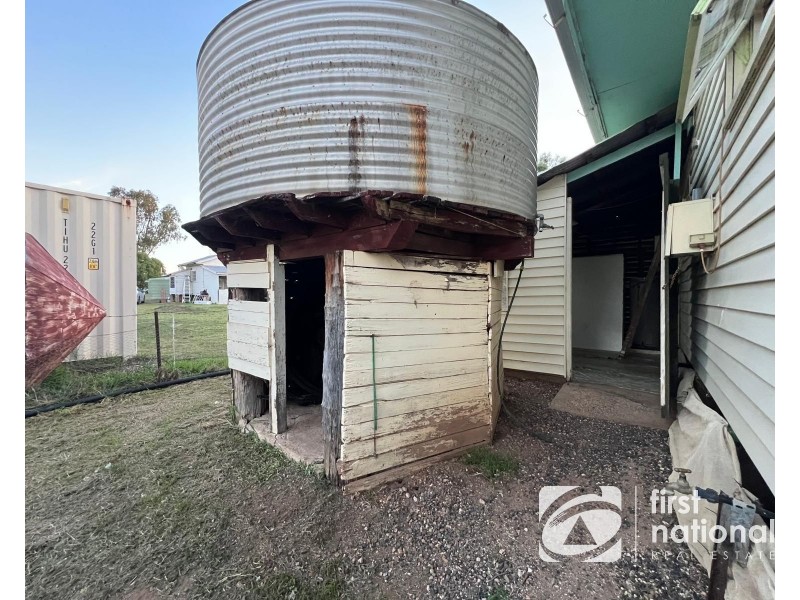 16 Anzac Avenue, Dulacca QLD 4425