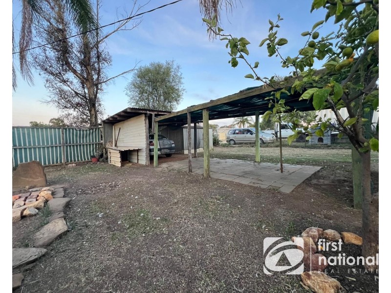 16 Anzac Avenue, Dulacca QLD 4425