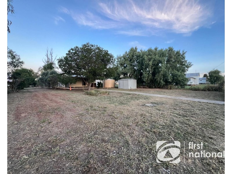 16 Anzac Avenue, Dulacca QLD 4425
