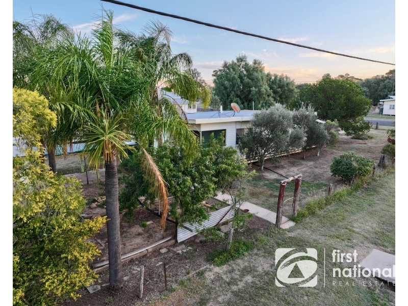 16 Anzac Avenue, Dulacca QLD 4425