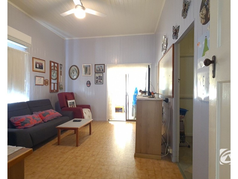 77 PARK STREET, Chinchilla QLD 4413