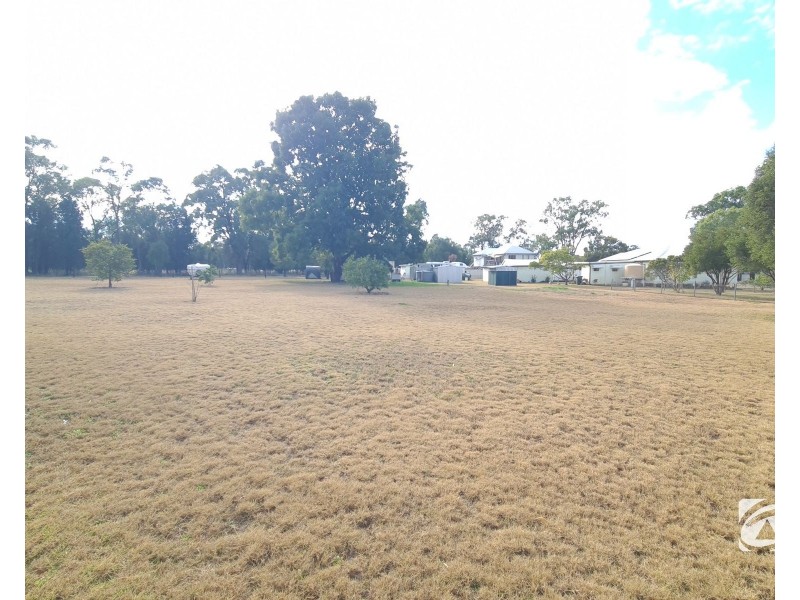 77 PARK STREET, Chinchilla QLD 4413