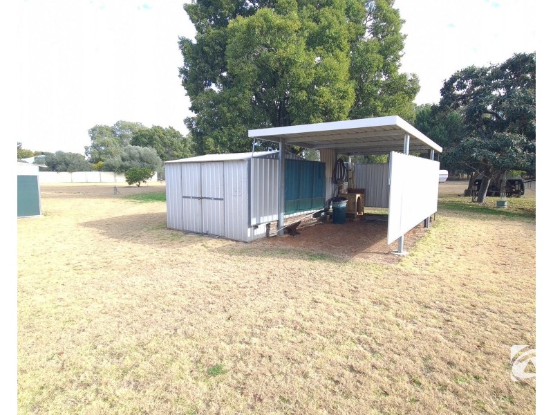 77 PARK STREET, Chinchilla QLD 4413