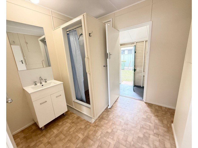 12 Constance Street, Miles QLD 4415