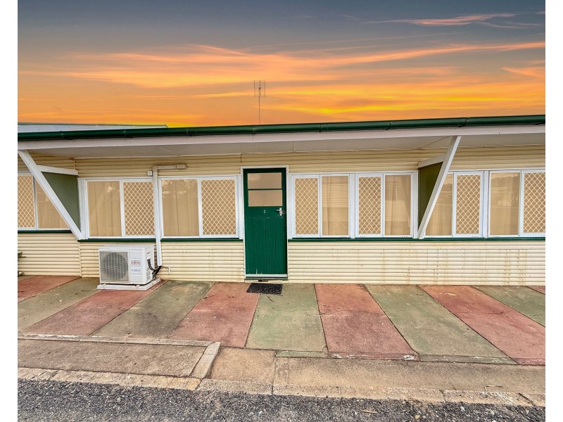 12 Constance Street, Miles QLD 4415