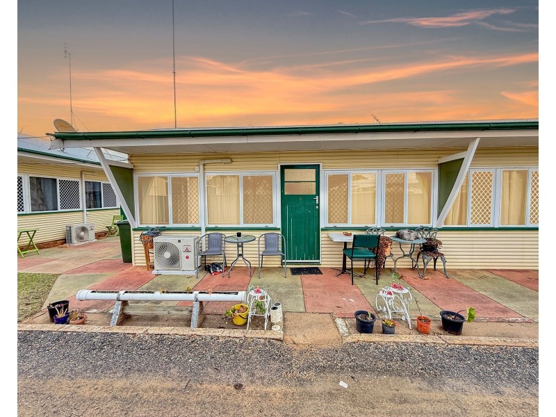 12 Constance Street, Miles QLD 4415