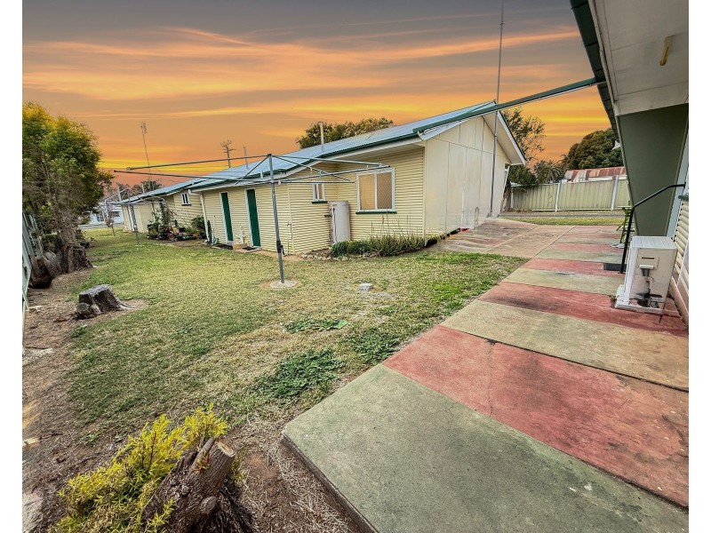 12 Constance Street, Miles QLD 4415