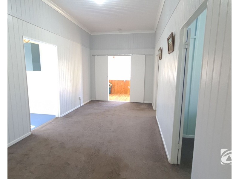 20 MCNULTY STREET, Miles QLD 4415