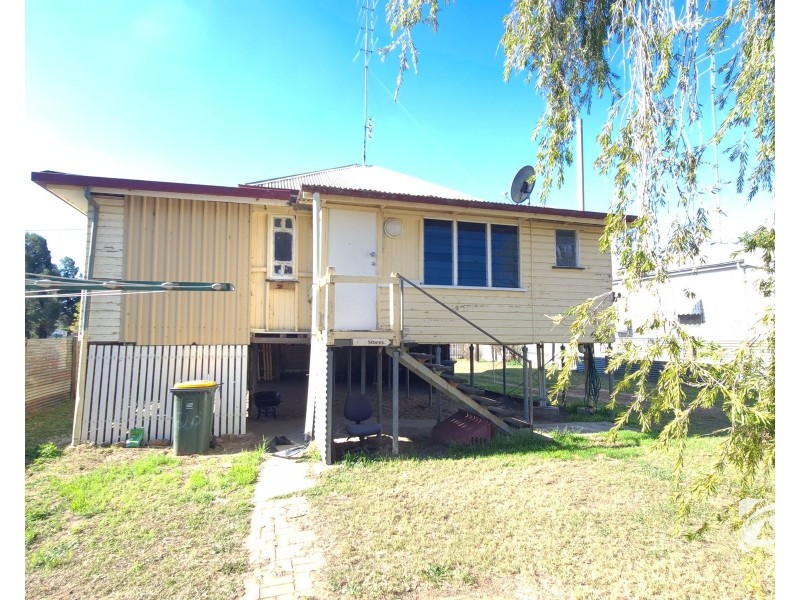 20 MCNULTY STREET, Miles QLD 4415