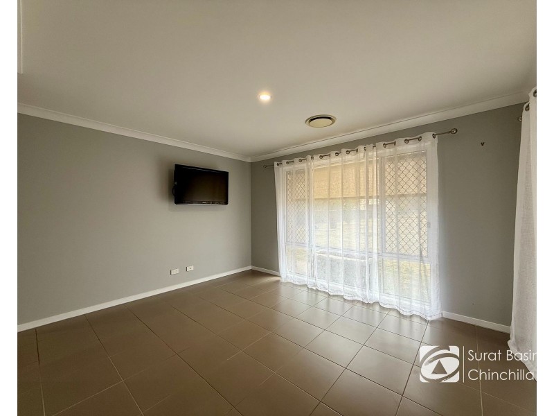 21 VOWLES STREET, Miles QLD 4415