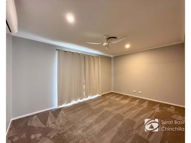 21 VOWLES STREET, Miles QLD 4415