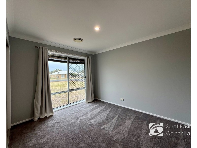 21 VOWLES STREET, Miles QLD 4415