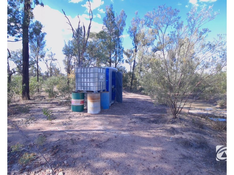 98 Robbos Road, Wieambilla QLD 4413