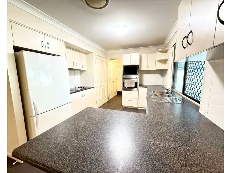 8 Davidson Court, Chinchilla QLD 4413