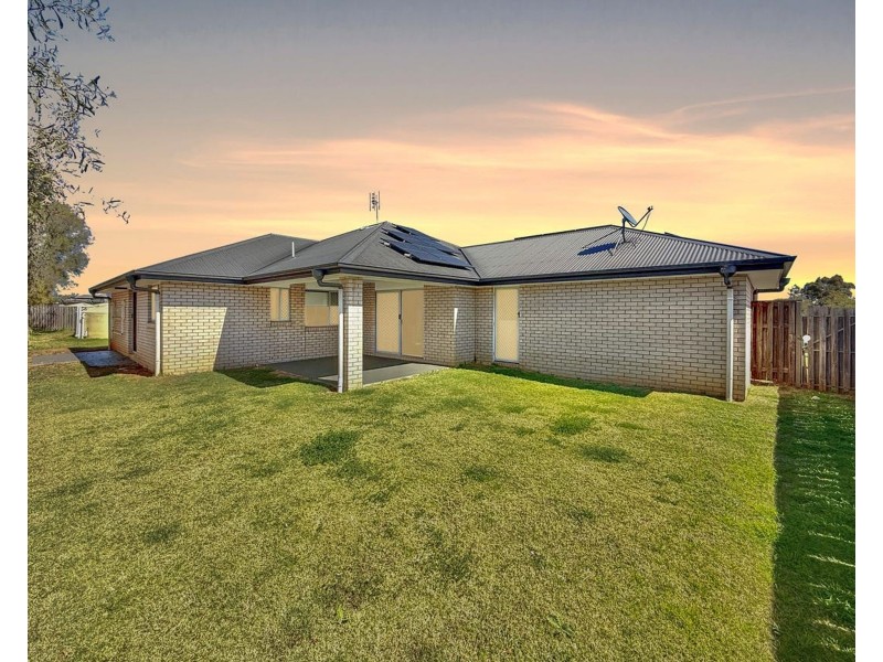 21 Freeman Close, Chinchilla QLD 4413