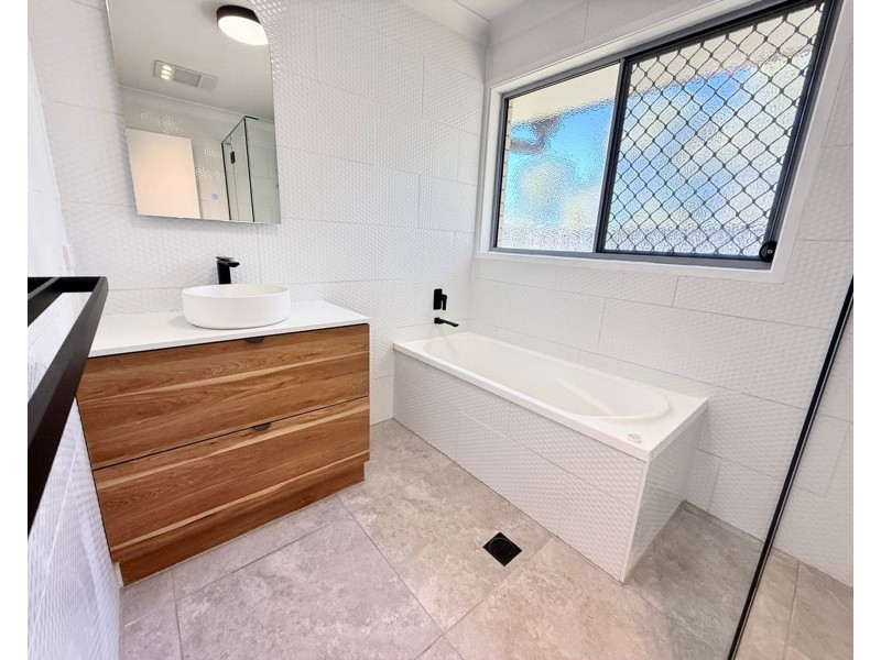 21 Freeman Close, Chinchilla QLD 4413
