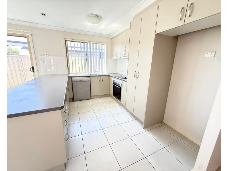 2/27 Price, Chinchilla QLD 4413