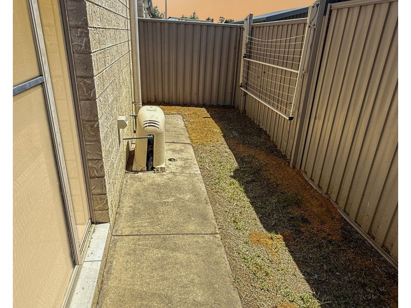 2/27 Price, Chinchilla QLD 4413