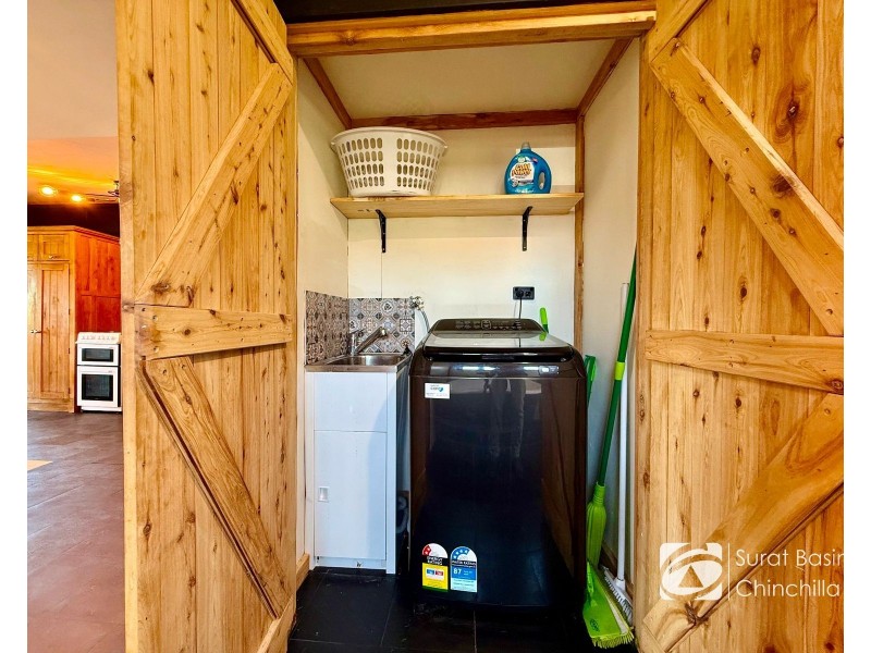 7 Ford Street, Taroom QLD 4420