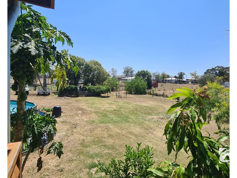 7 Ford Street, Taroom QLD 4420