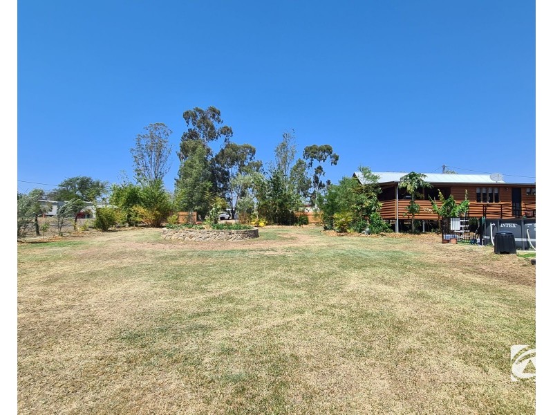 7 Ford Street, Taroom QLD 4420