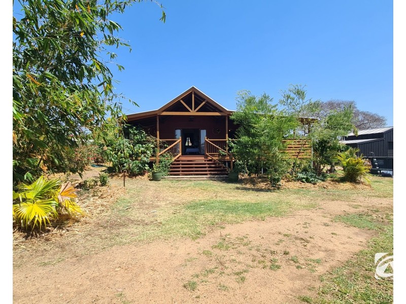 7 Ford Street, Taroom QLD 4420