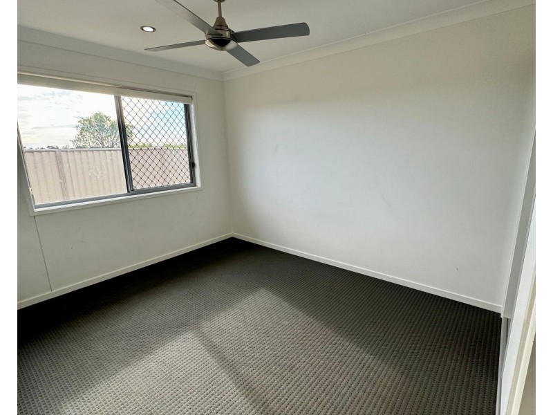 38 BRIDGEMAN PARADE, Chinchilla QLD 4413