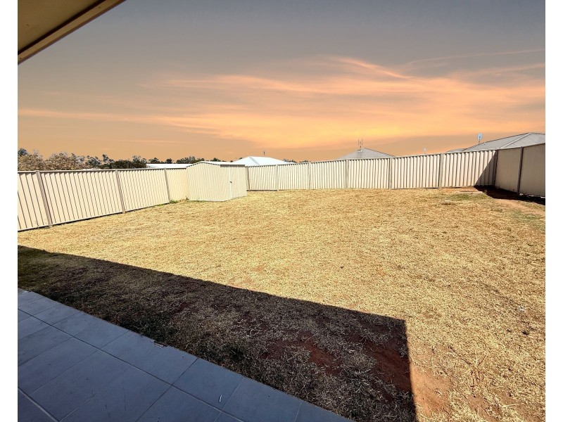 30 Gleeson Street, Chinchilla QLD 4413