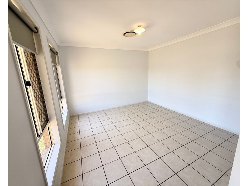 10 Pilkington Street, Chinchilla QLD 4413