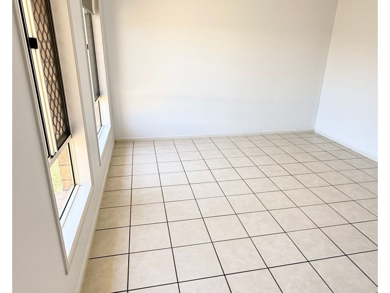 10 Pilkington Street, Chinchilla QLD 4413