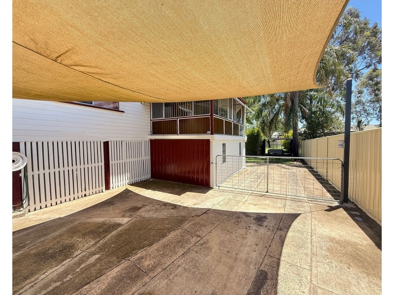 15 Bell Street, Chinchilla QLD 4413