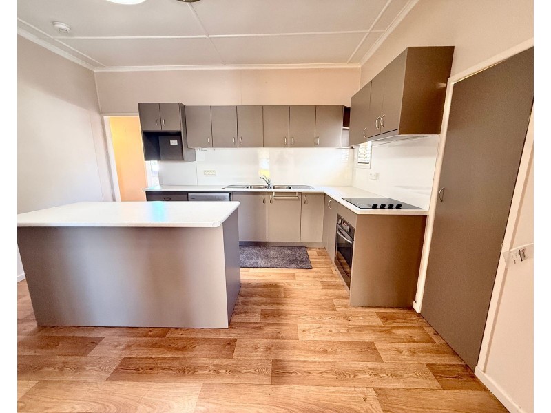 15 Bell Street, Chinchilla QLD 4413