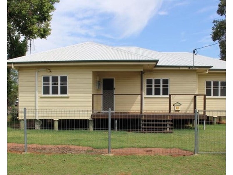 22 Atkins Street, Chinchilla QLD 4413