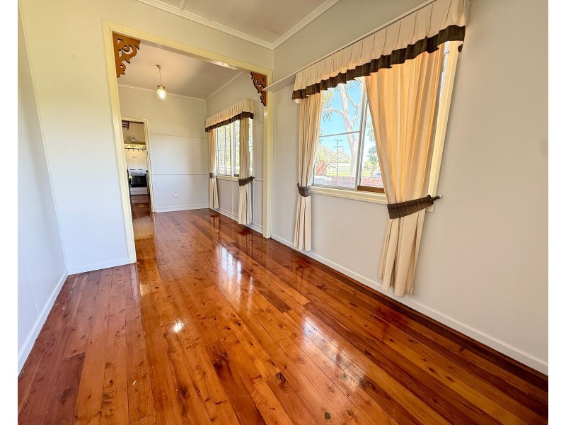 21 Tara Road, Chinchilla QLD 4413