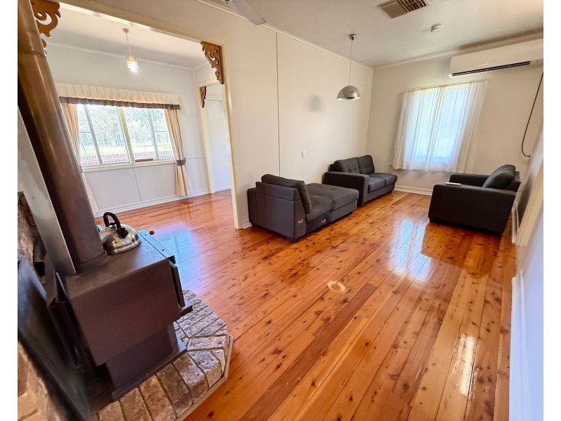 21 Tara Road, Chinchilla QLD 4413