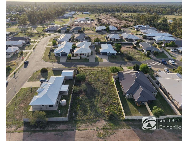 4 DOGWOOD COURT, Miles QLD 4415